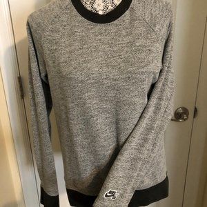 Nike SB crew neck